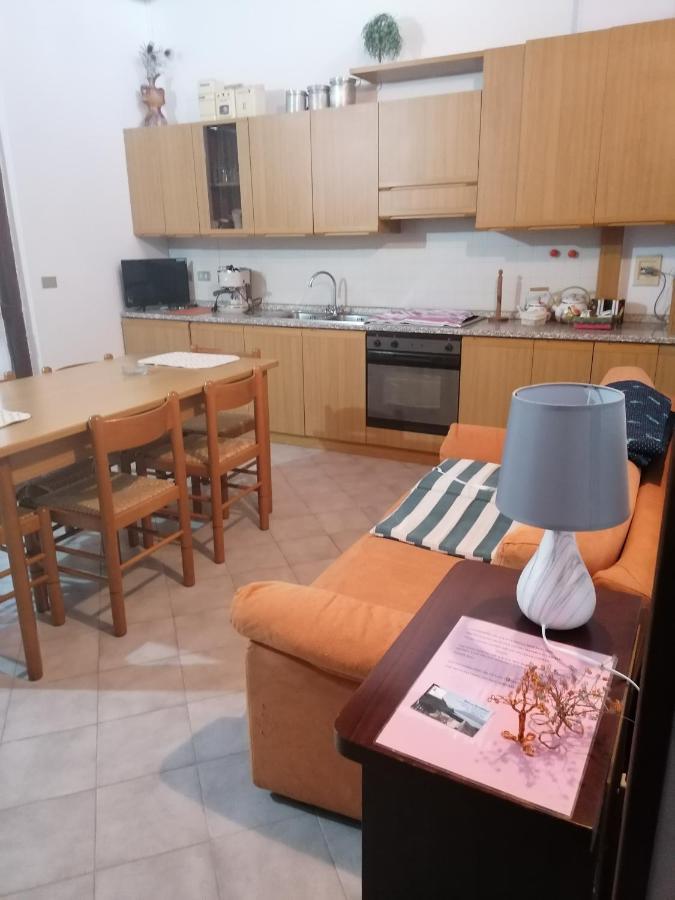 Zone Casa Vacanze 'La Piazza'ヴィラ エクステリア 写真