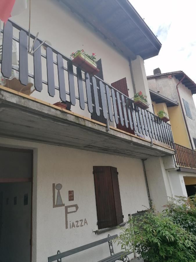 Zone Casa Vacanze 'La Piazza'ヴィラ エクステリア 写真