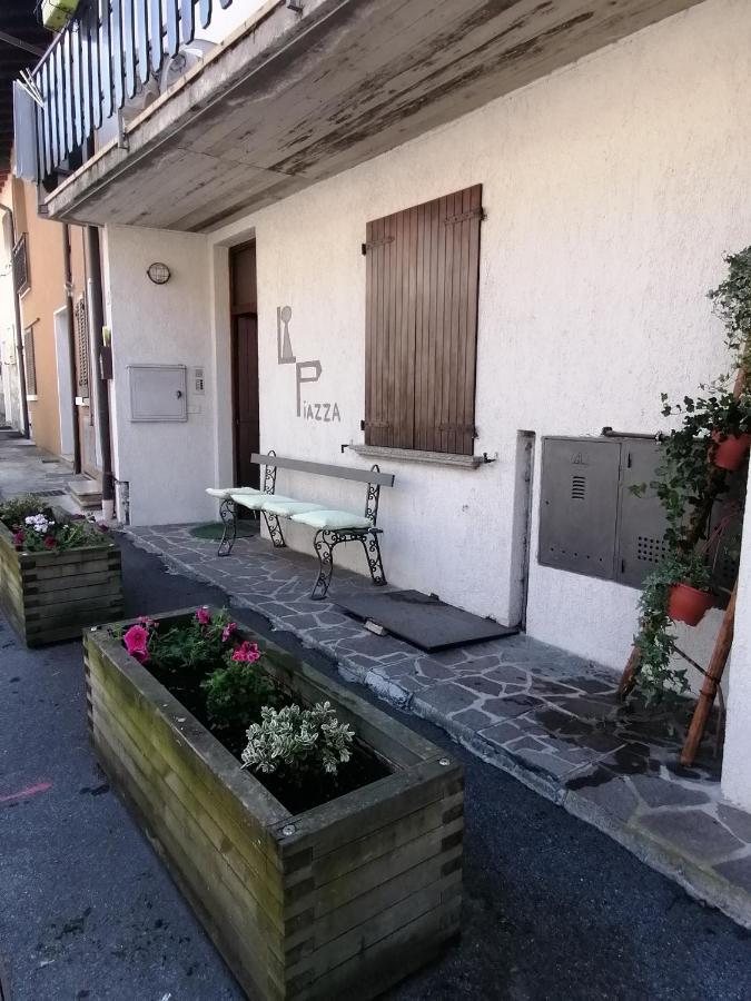 Zone Casa Vacanze 'La Piazza'ヴィラ エクステリア 写真