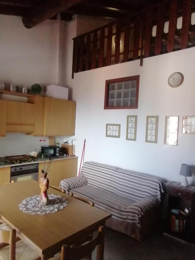Zone Casa Vacanze 'La Piazza'ヴィラ エクステリア 写真