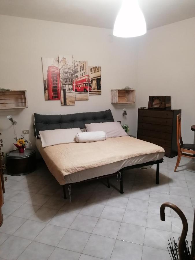 Zone Casa Vacanze 'La Piazza'ヴィラ エクステリア 写真